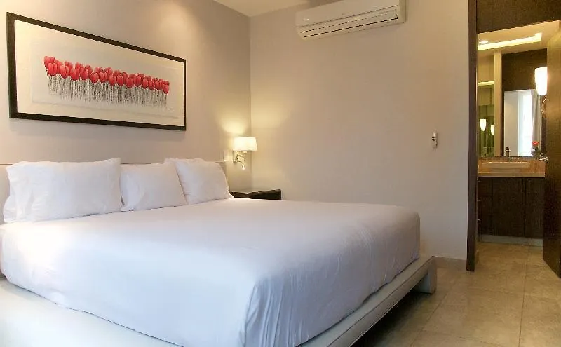 Pinnacle Resorts 180 Puerto Vallarta Apartment